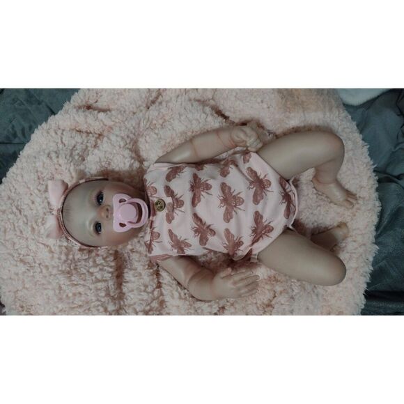 Charex Lifelike Reborn Baby Dolls - 18 Inch Realistic Baby Doll Weighted Newbor - Picture 9 of 15